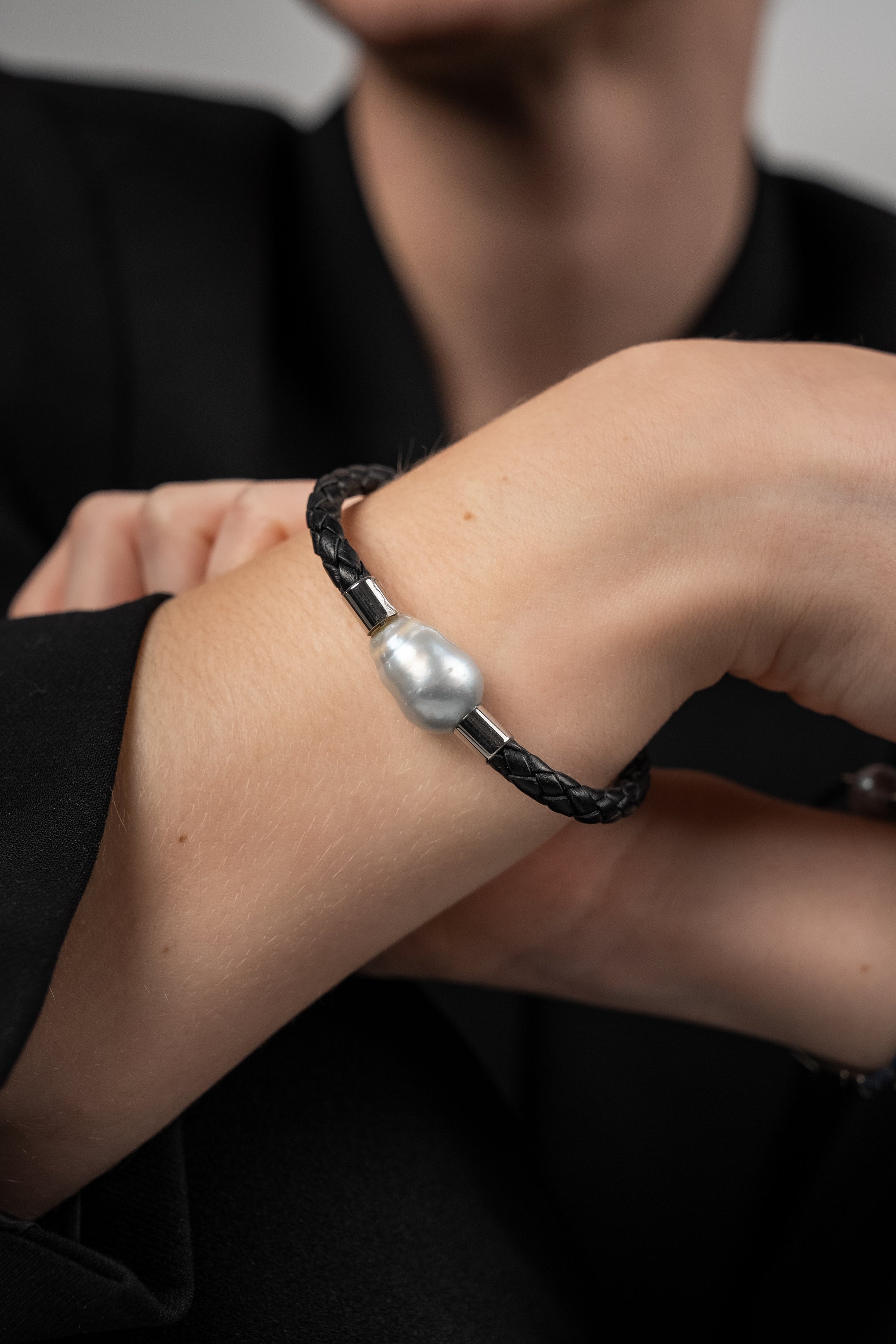 Matterhorn Baroque leather pearl bracelet