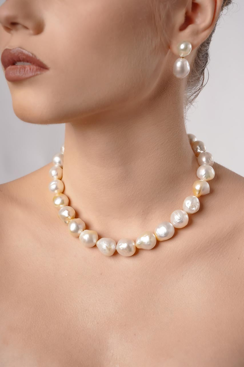 Pearl necklace Rose Baroque