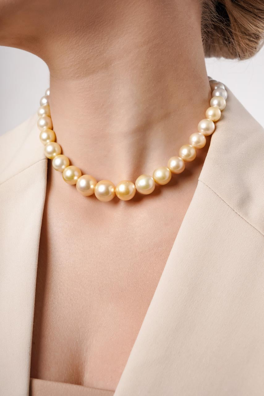 South Sea pearl necklace Golden Signature