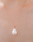Suisen White South Sea Pearl with Diamond Pendant