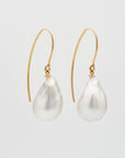 Pearl earrings Elizabeth Baroque