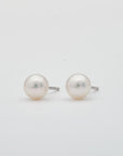 Pearl earrings Baby Akoya 5mm Classic Stud